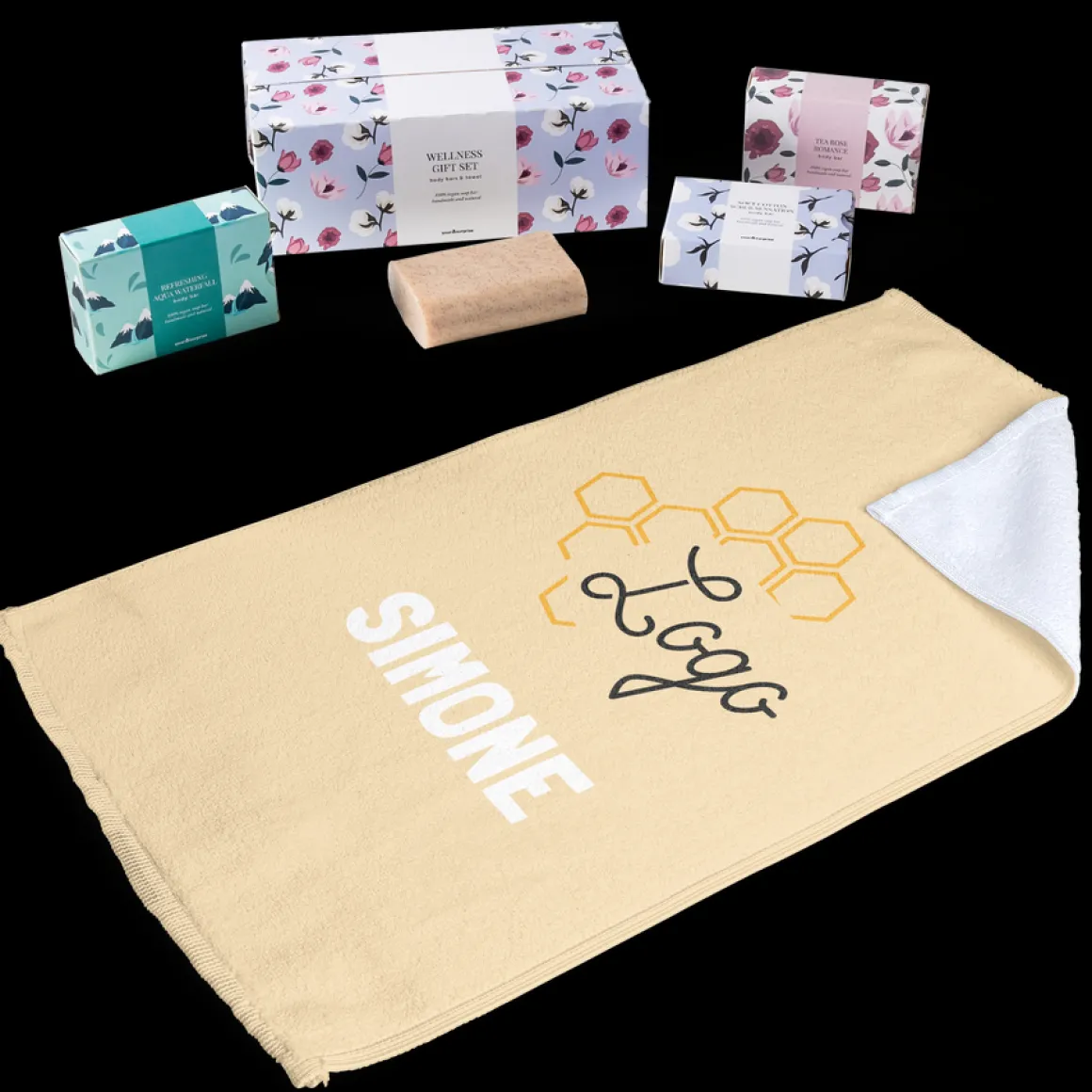Cadeauset met gepersonaliseerde gastenhanddoekje en 3 zepen